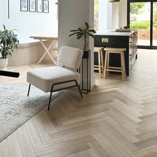 Editions Herringbone Chartwell Stone (6.5mm)