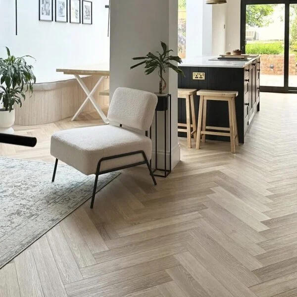Editions Herringbone Chartwell Stone (6.5mm)