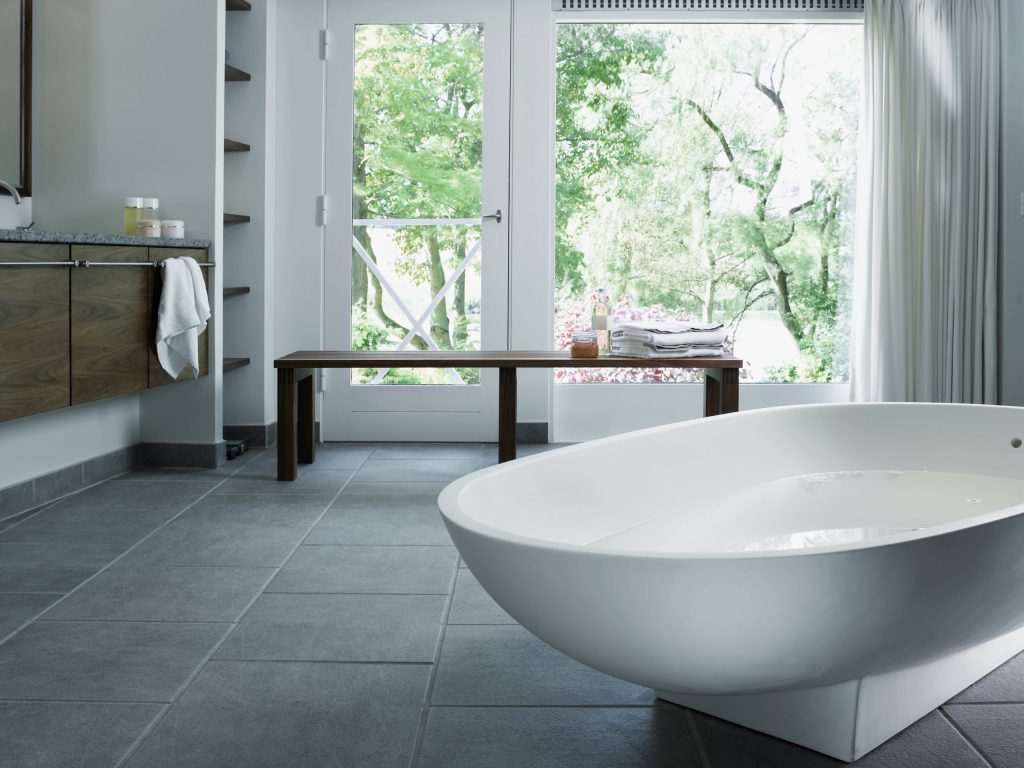 Why Click Vinyl Flooring is Essential for Bathrooms