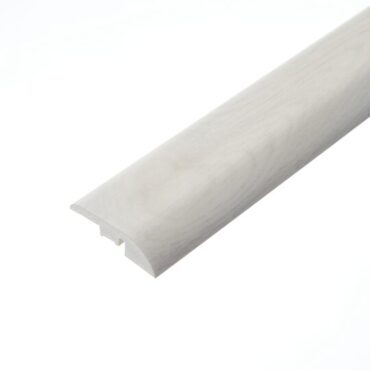 Bishops White Ramp Profile: An image of the Bishops White ramp profile. The piece features a bright white finish and is designed to facilitate a smooth transition between different floor heights, ensuring safety and aesthetics.